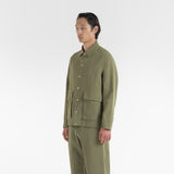 3/4 position of ORIGAMI OUTERSHIRT / VERDE SALVIA