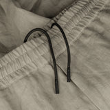 drawstring detail of EASY LINEN PANTS / MASTICE