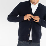 model wears PURE CASHMERE TIMELESS CARDIGAN 5G / BELUGA
