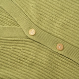 buttons detail of PURE CASHMERE TIMELESS CARDIGAN 5G / GRASS