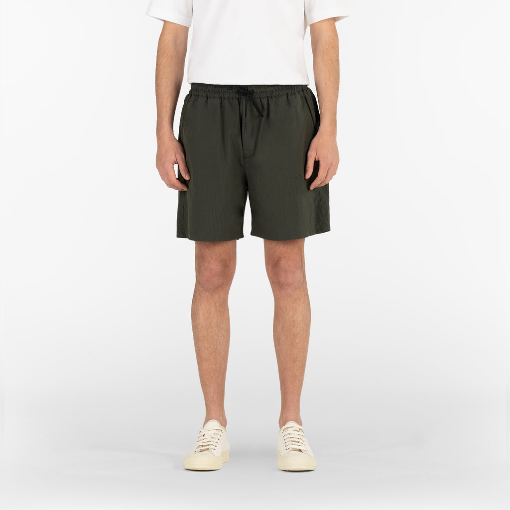 [DUCKDIVE] Soft Pleats Shorts ★大人気★ STRIPED SEERSUCKER DRAWSTRING SHORTS / DEEP GREEN – Monobi