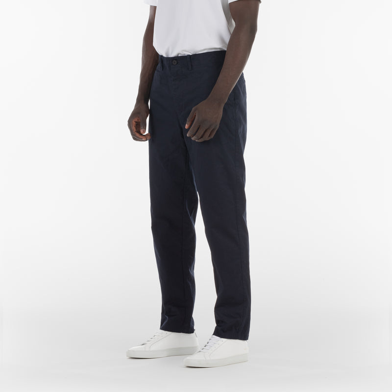 3/4 di posizione di BIO GABARDINE ORIGIN CHINO / BLUE NAVY