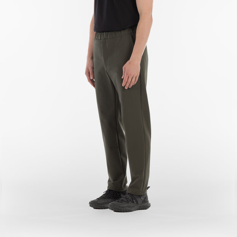 3/4 posizione di BISTRETCH EASY PANT / VERDE MILITARE