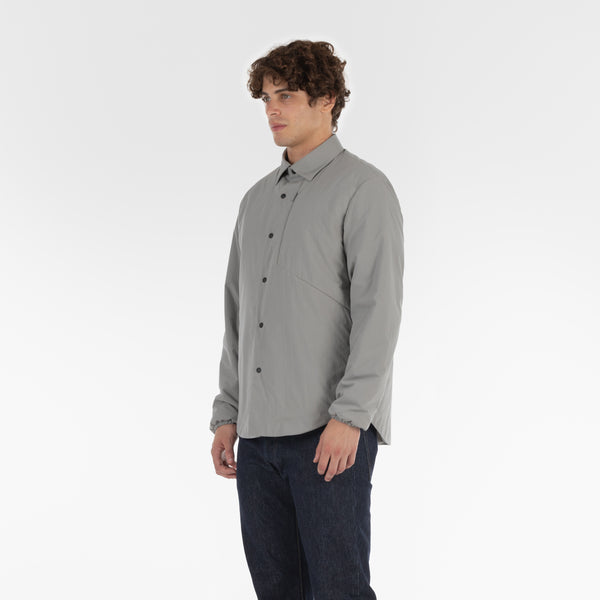 3/4 posizione di ECO POP OUTERSHIRT / GRIGIO CHIARO