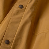 Dettagli bottoni e tasche della CAMICIA DYEPOP / CARAMELLO