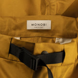 Dettaglio etichetta MONOBI dei pantaloncini BIO GABARDINE / OCRA