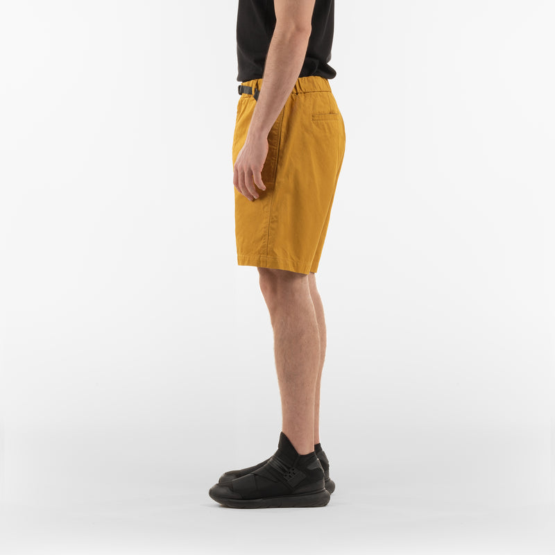 lato di BIO GABARDINE SHORTS / OCRA