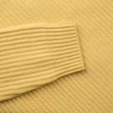 dettaglio della manica di PURE CASHMERE TIMELESS CARDIGAN 5G / SUN