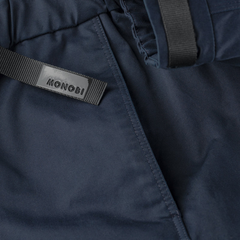 pocket detail of BIO GABARDINE SHORTS / BLUE NAVY