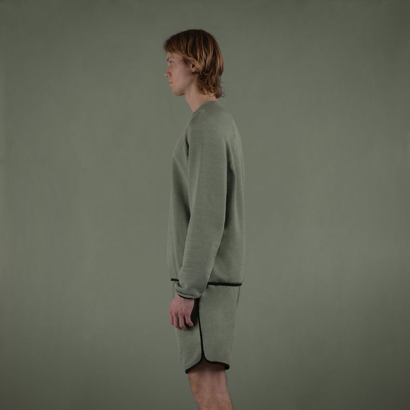 side of FRESH DYE SWEATSHIRT / VERDE