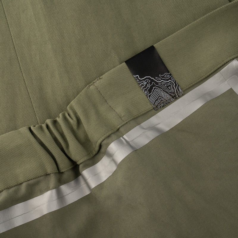 thermo-taping detail of ORIGAMI PANTS / VERDE SALVIA