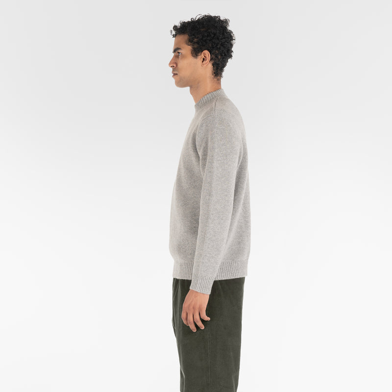 side of PURE CASHMERE MOCK NECK SWEATER 7G / MELANGE GREY