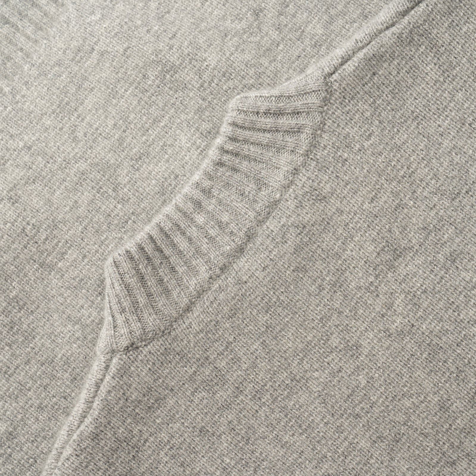 PURE CASHMERE MOCK NECK SWEATER 7G / MELANGE GREY – Monobi