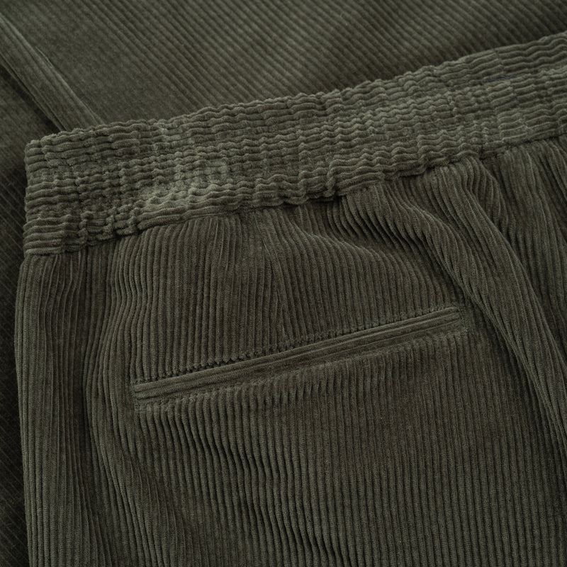 AGELESS CORDUROY PANTS / VERDE MILITARE