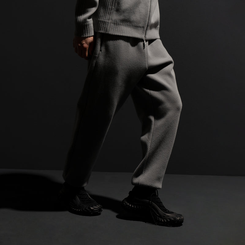 HYBRID KNIT PANTS / LIGHT GREY